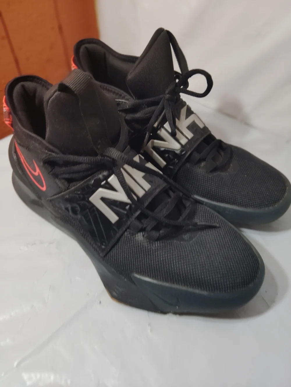 Youth Nike Future Court 3 Basketball Shoes  CT2866-003 Size 6.5Y